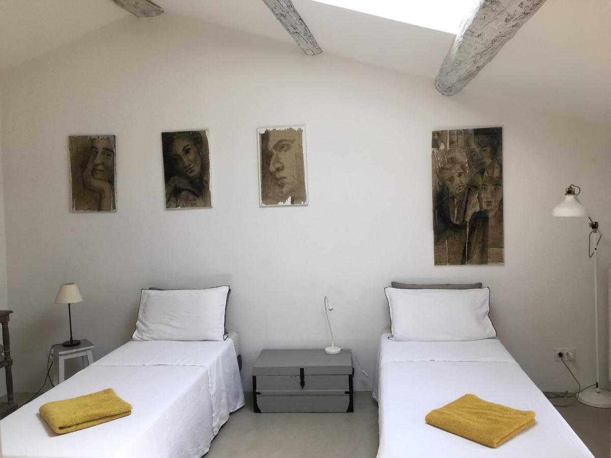 A Gauche Du Pont Hotel Vers Pont du Gard Ngoại thất bức ảnh