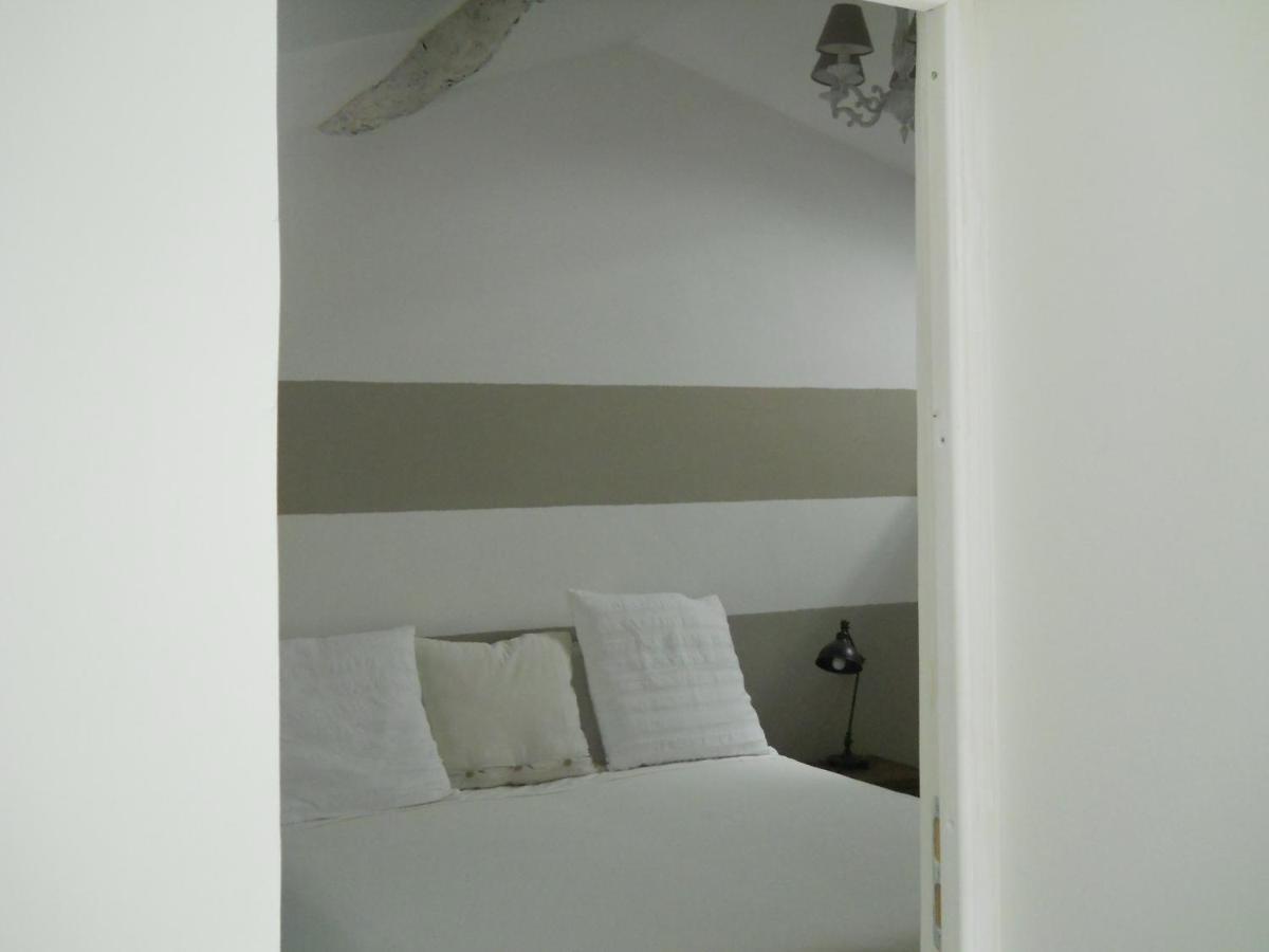 A Gauche Du Pont Hotel Vers Pont du Gard Ngoại thất bức ảnh