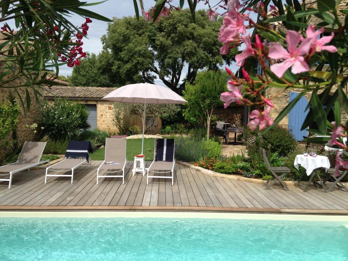 A Gauche Du Pont Hotel Vers Pont du Gard Ngoại thất bức ảnh