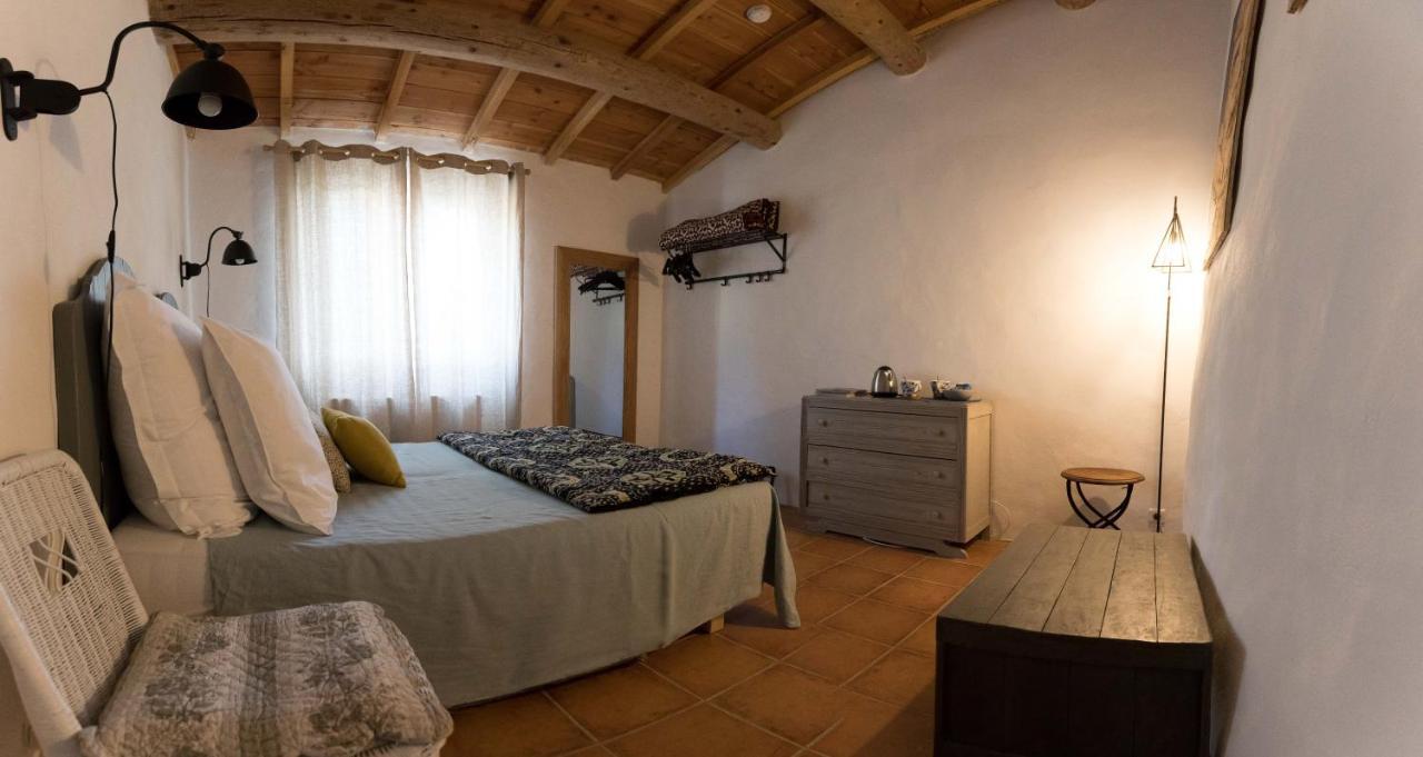A Gauche Du Pont Hotel Vers Pont du Gard Ngoại thất bức ảnh
